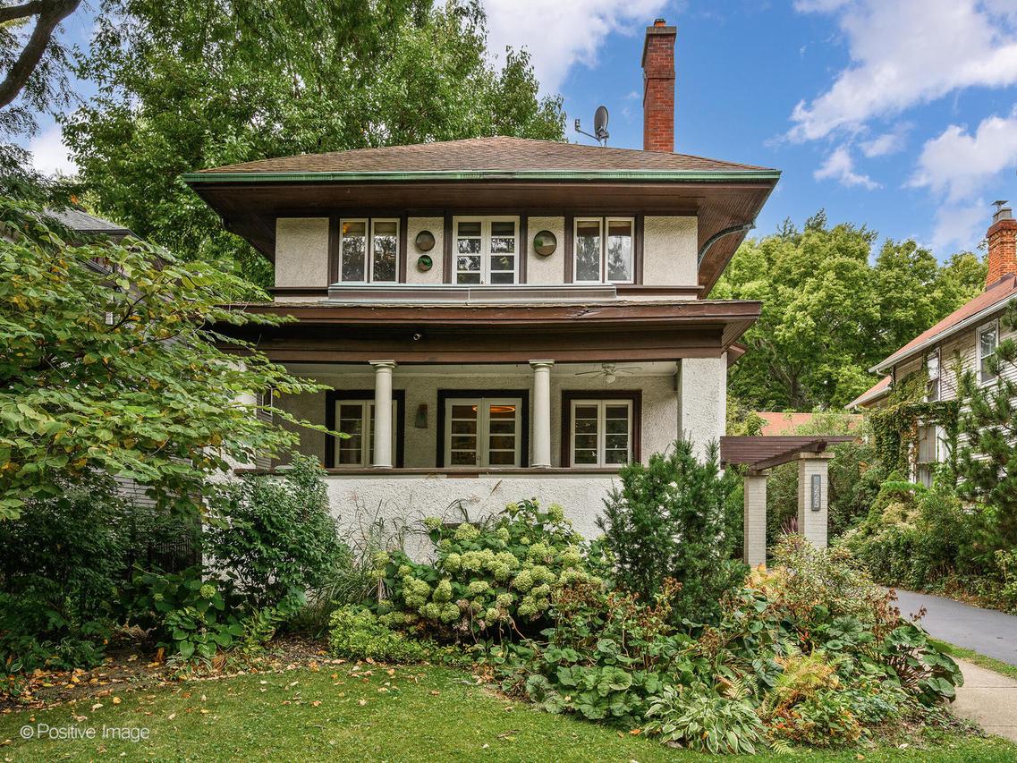 225 Clinton Ave., Oak Park, IL 60302
