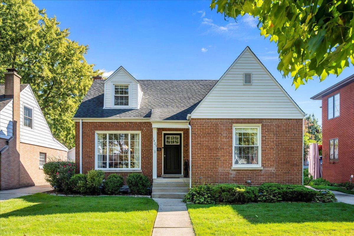 1425 Brophy Ave., Park Ridge, IL 60068