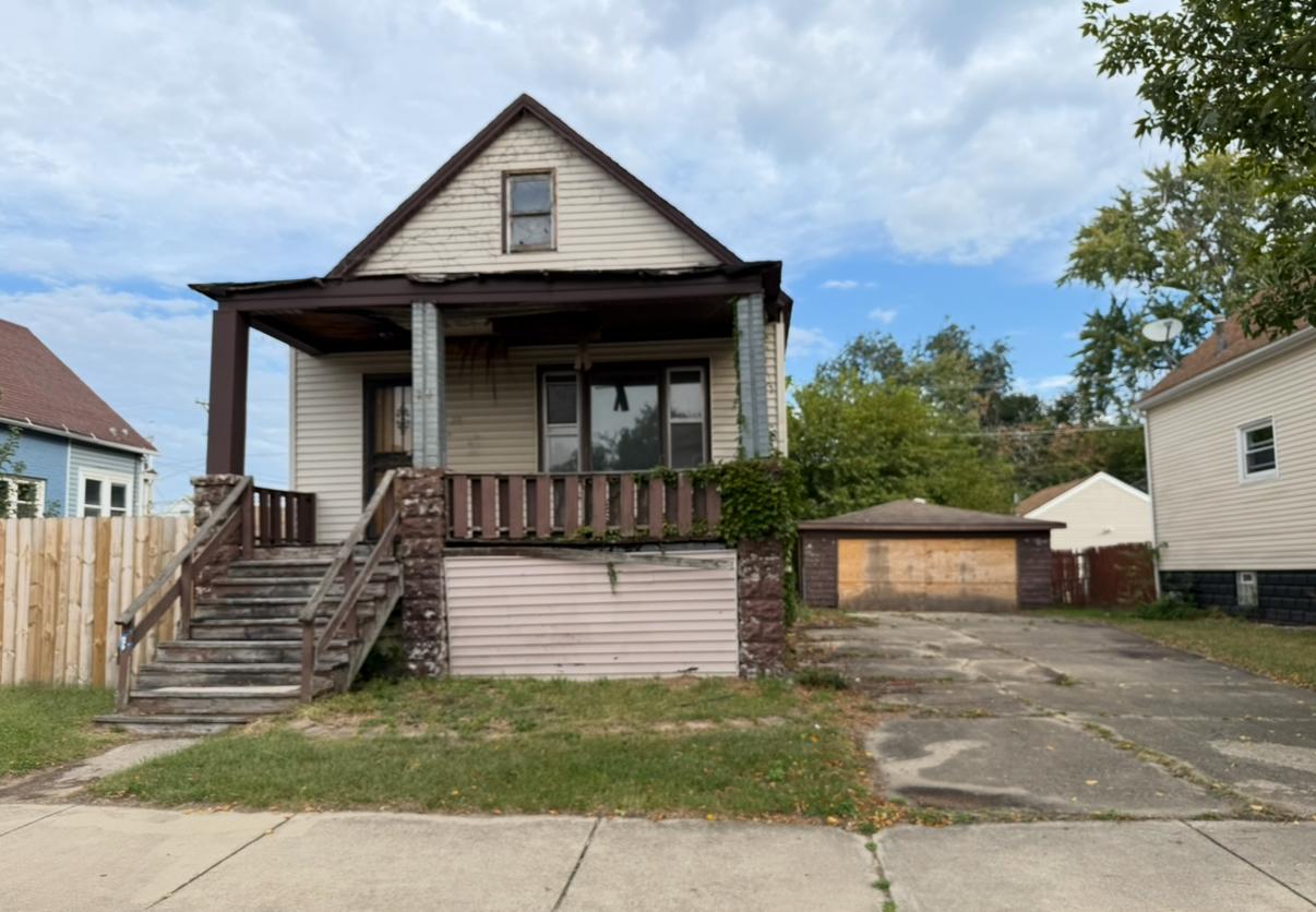 28 156th St., Calumet City, IL 60409