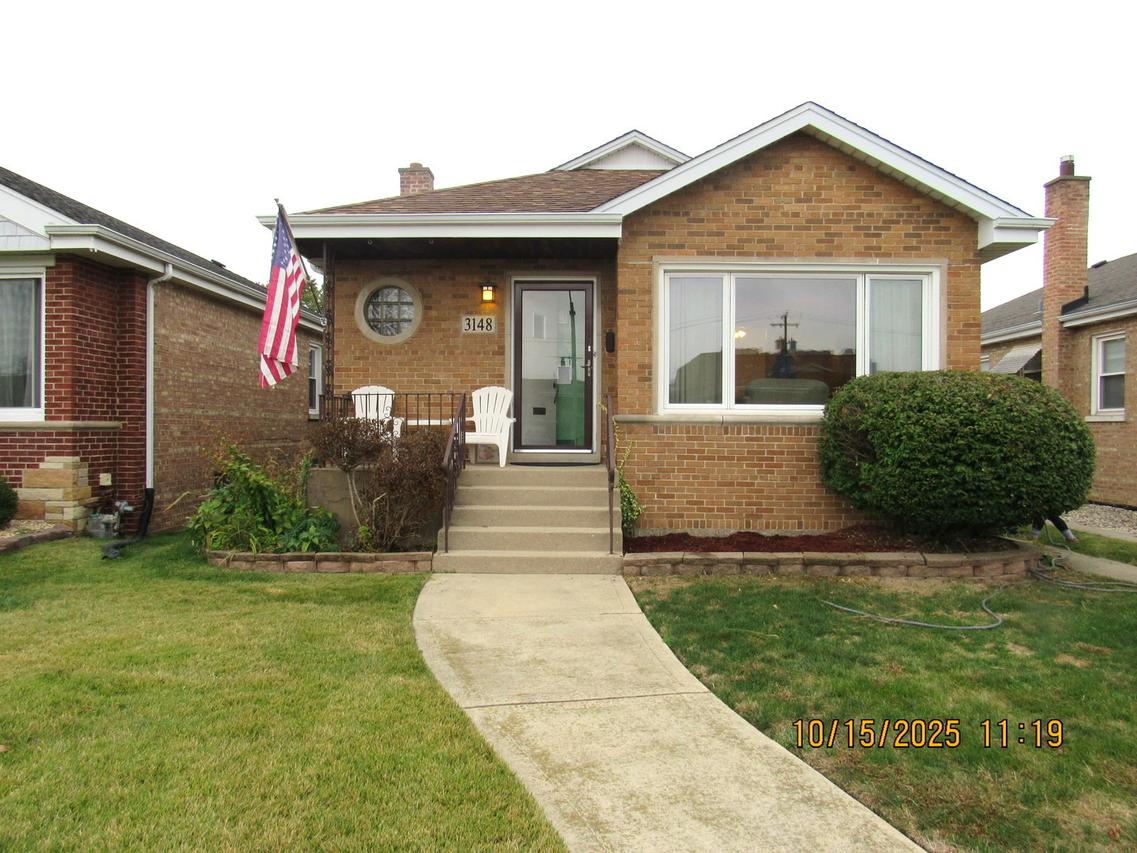 3148 W 102nd St., Evergreen Park, IL 60805
