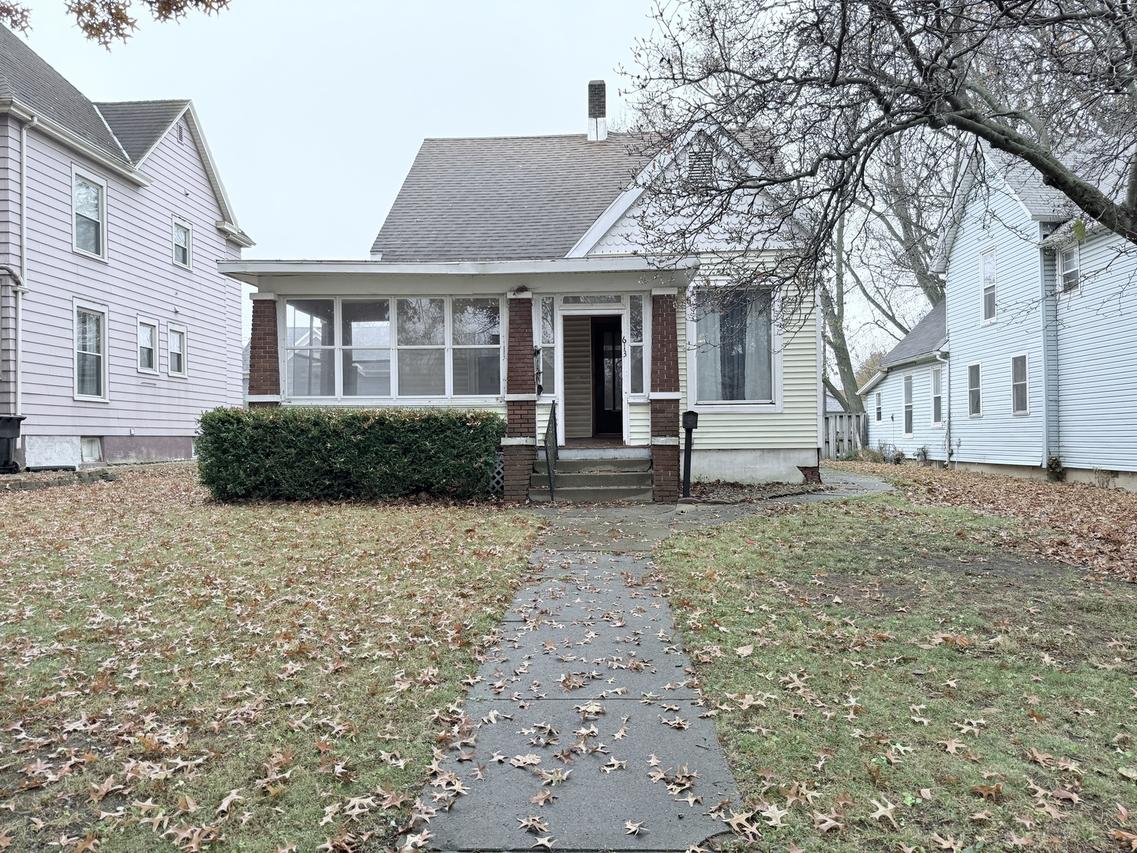 613 N Center St., Clinton, IL 61727