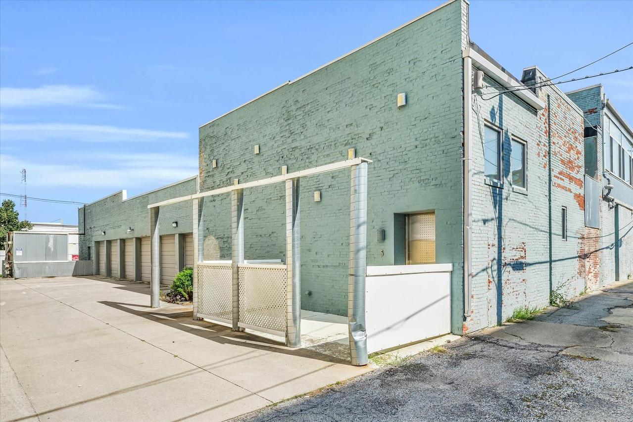 5 E Columbia Ave., Champaign, IL 61820