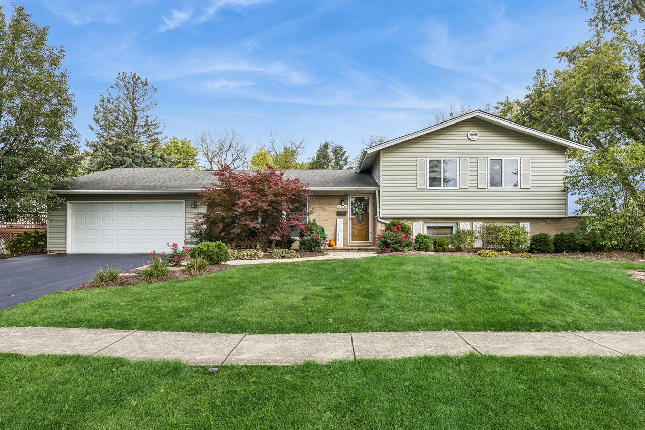 3116 63rd St., Woodridge, IL 60517