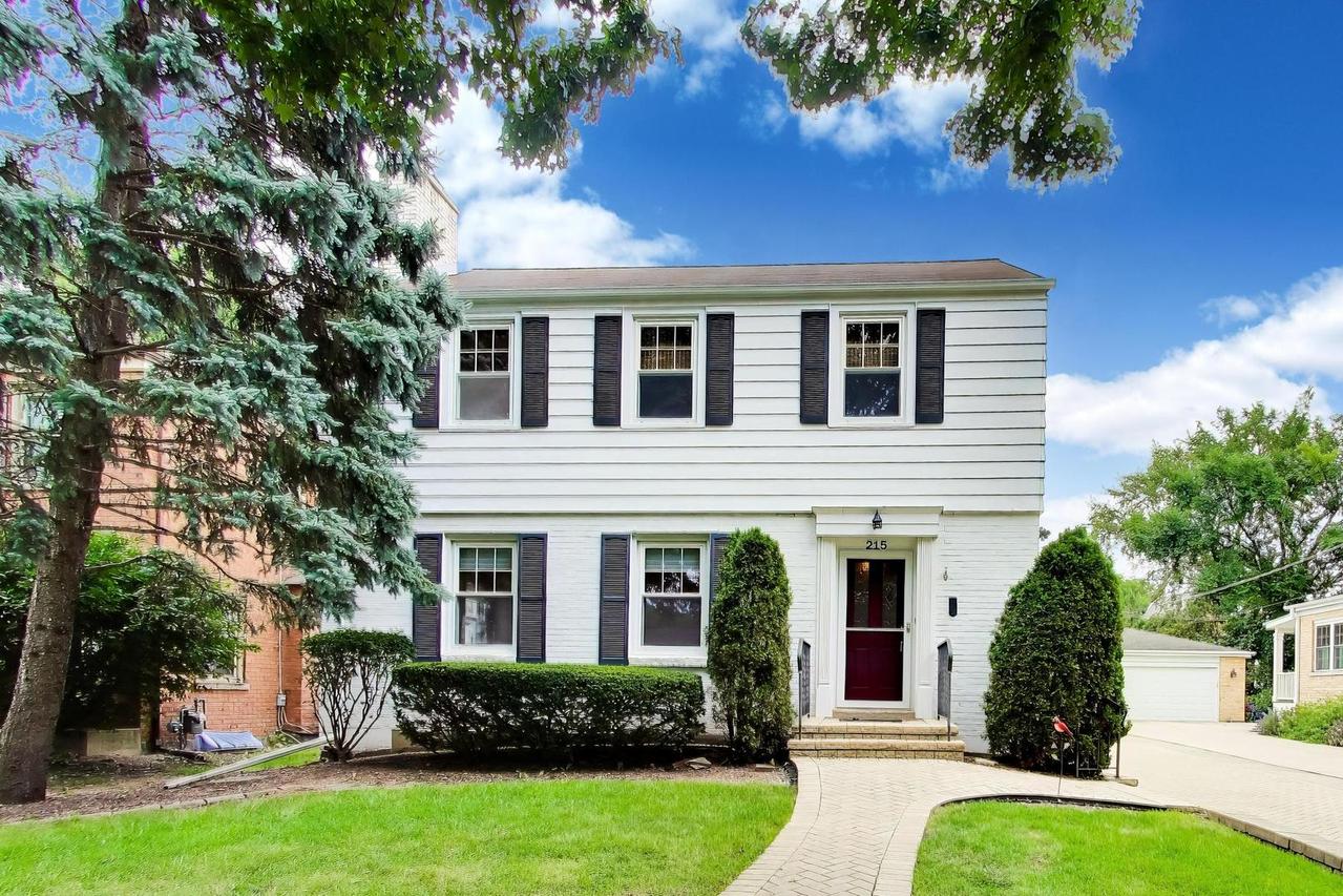 215 S Hi Lusi Ave., Mount Prospect, IL 60056