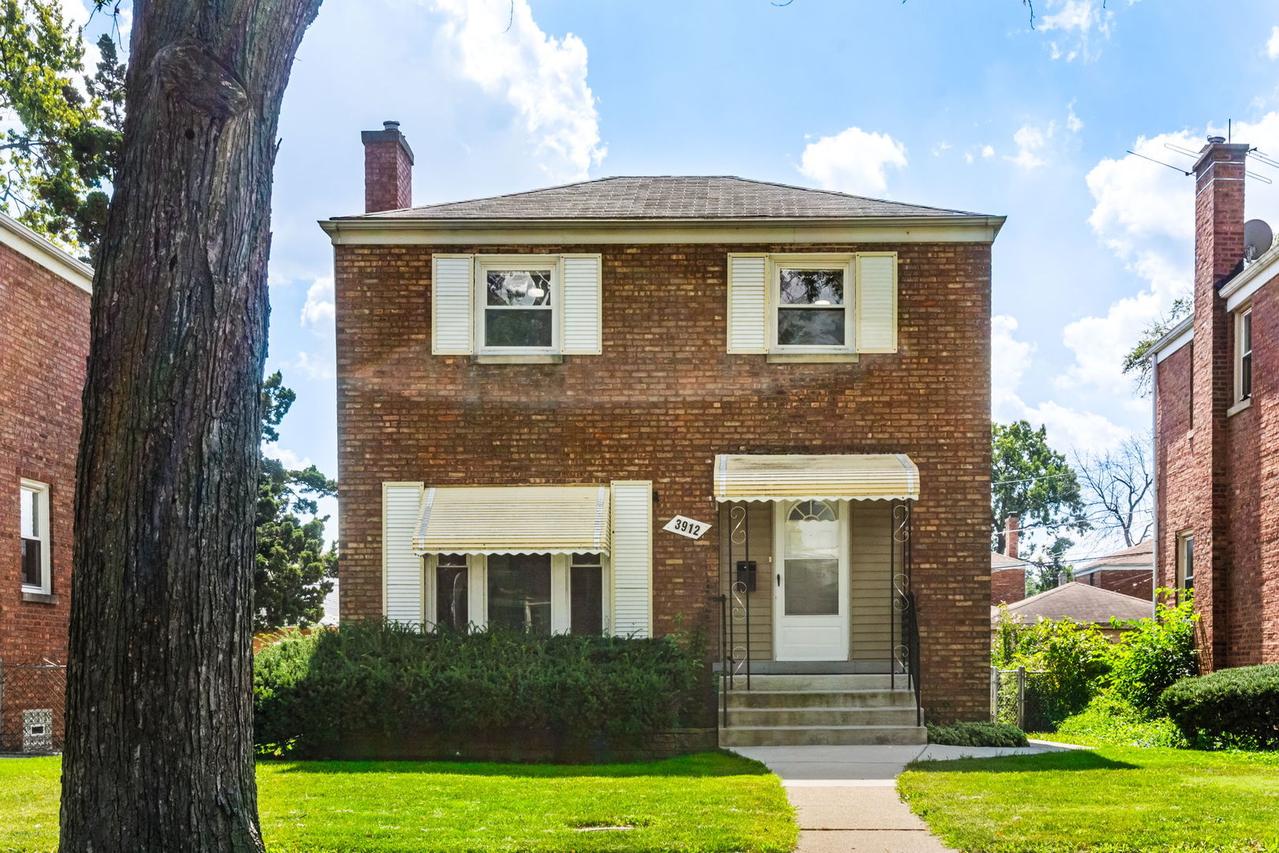 3912 Adams St., Bellwood, IL 60104