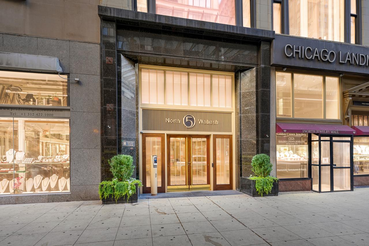 5 N Wabash Ave. #704, Chicago, IL 60602