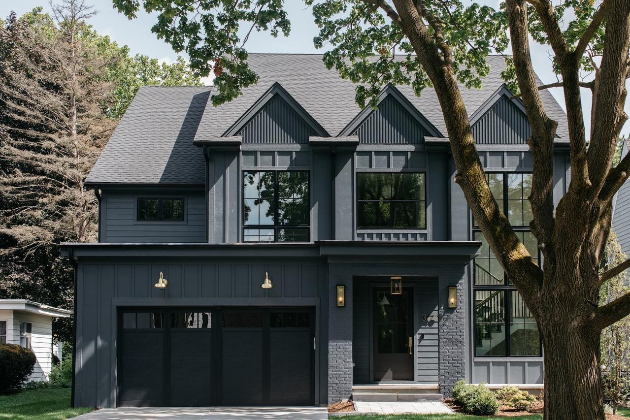 905 N Webster St., Naperville, IL 60563