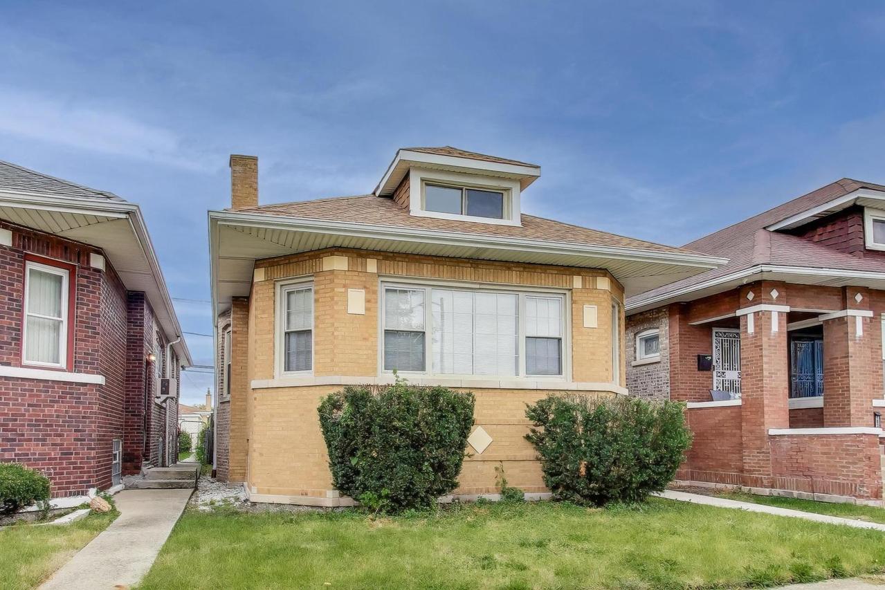 10229 S Calumet Ave., Chicago, IL 60628