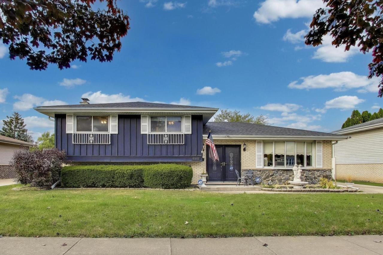 543 Sarah Dr., Wood Dale, IL 60191