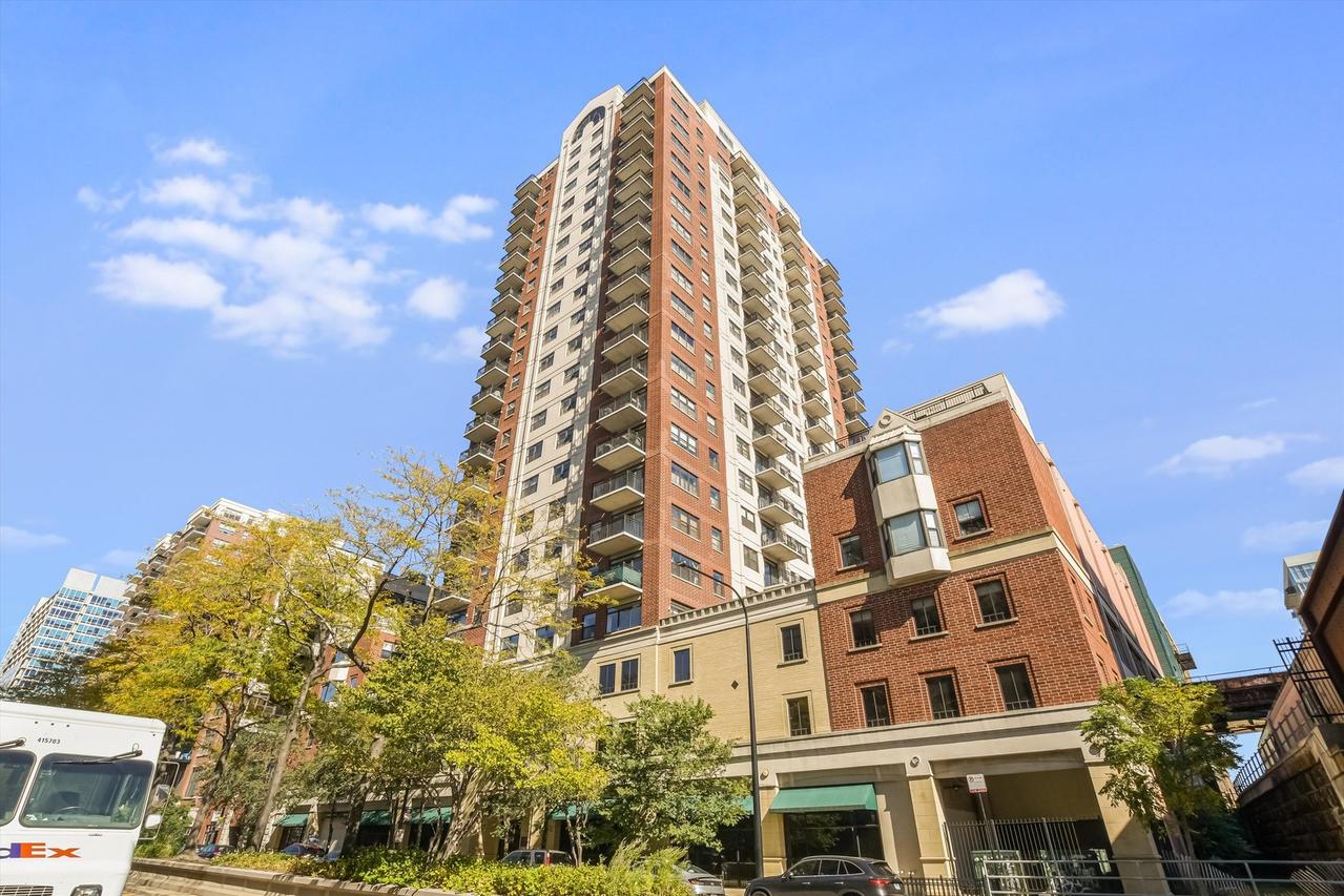 1529 S State St. #21H, Chicago, IL 60605