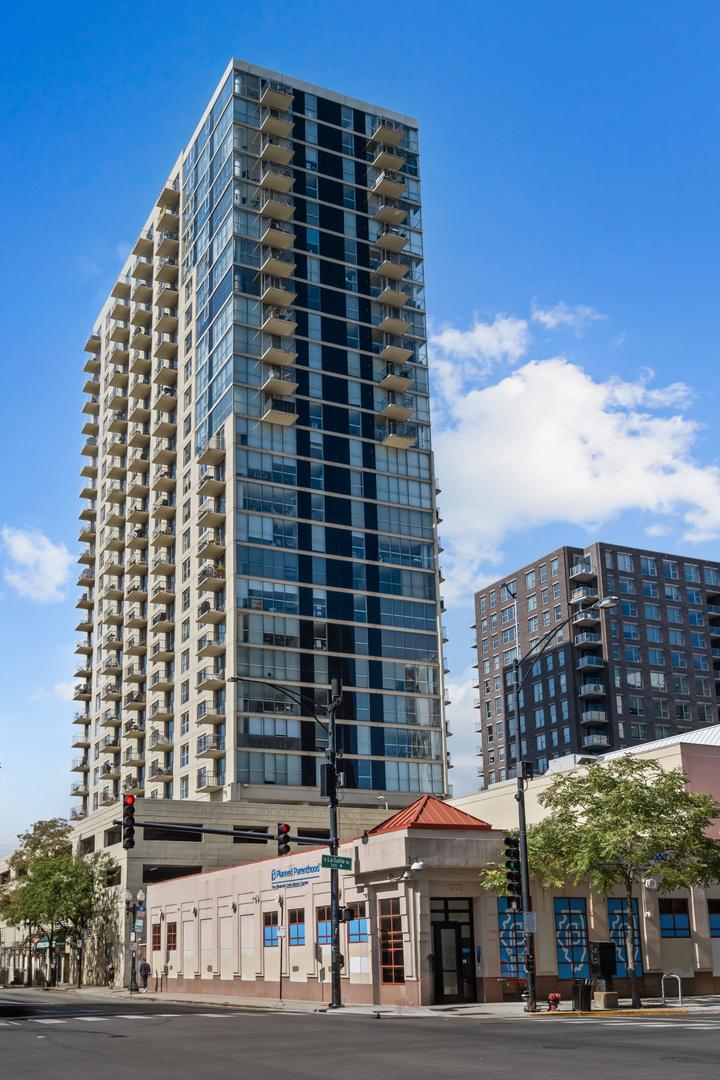 1212 N Lasalle St. #2107, Chicago, IL 60610