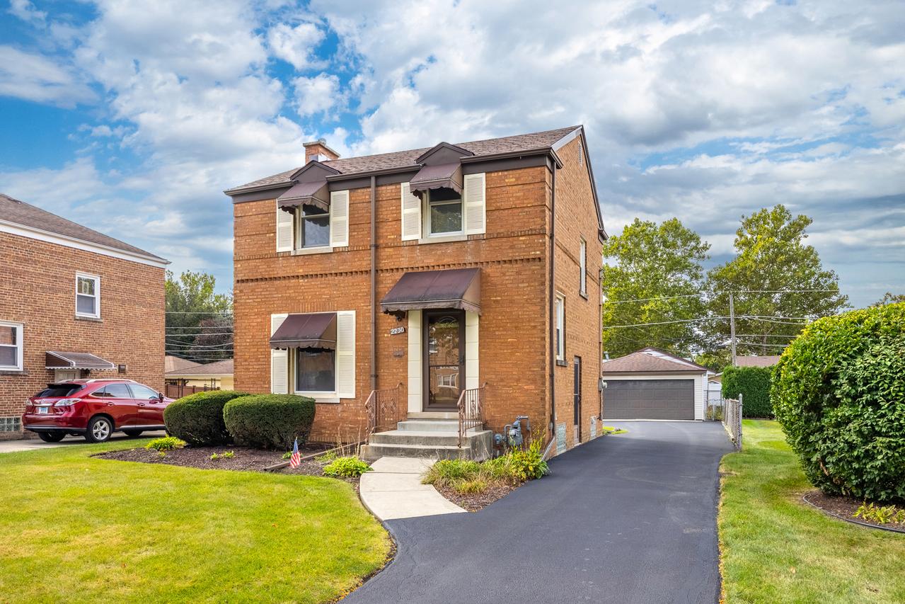 2230 Kensington Ave., Westchester, IL 60154
