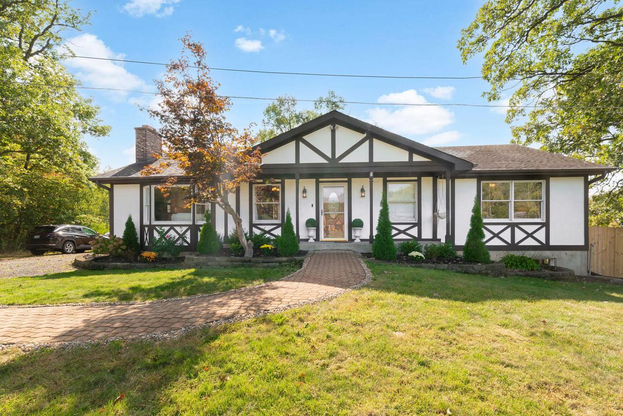 17W201 Red Oak Ave., Addison, IL 60101