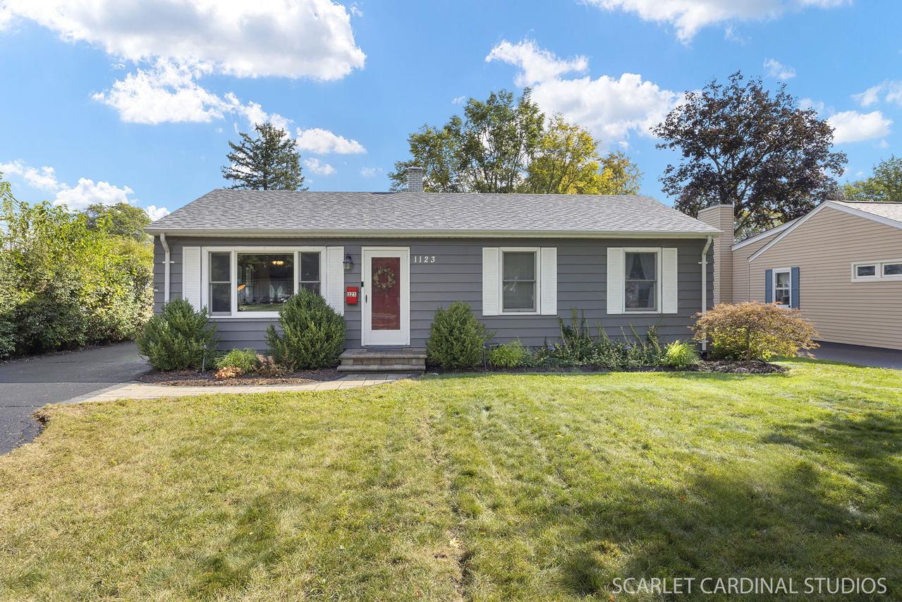 1123 Grant St., Wheaton, IL 60189