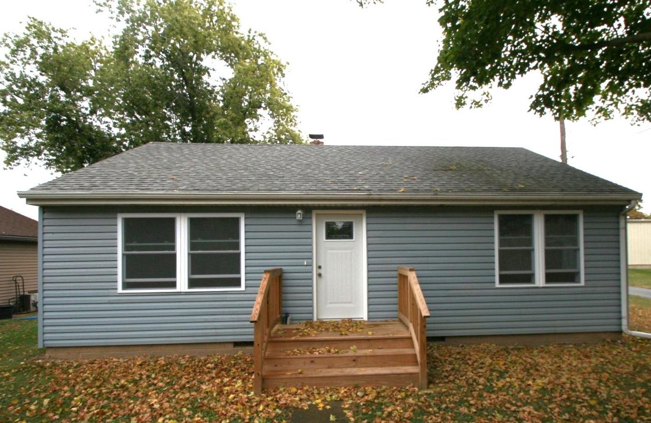 103 S Monroe St., Mackinaw, IL 61755