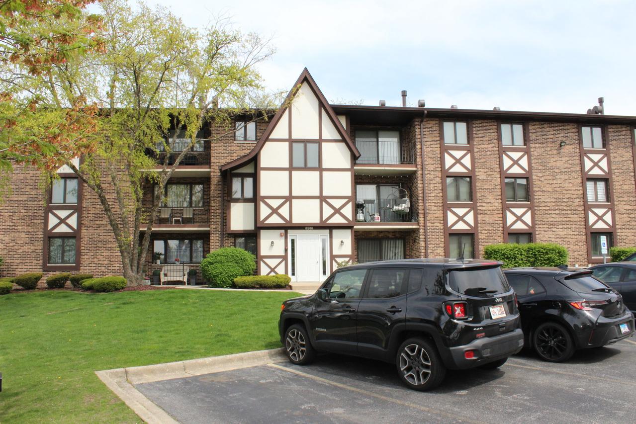 10508 Ridge Cove Dr. #18D, Chicago Ridge, IL 60415