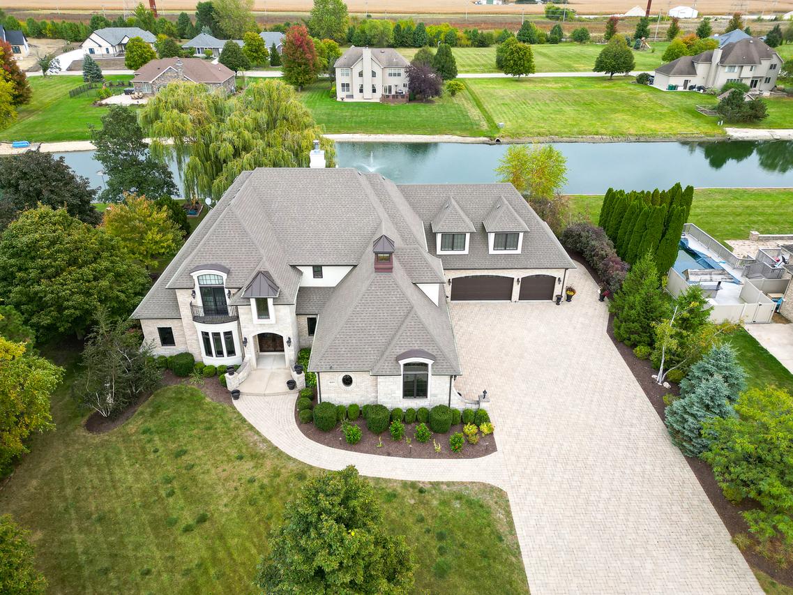 18911 S Palomino Dr., Shorewood, IL 60404