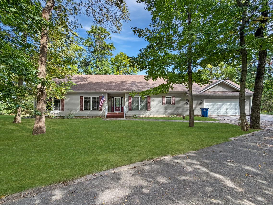 4842 E Il Route 72, Byron, IL 61010