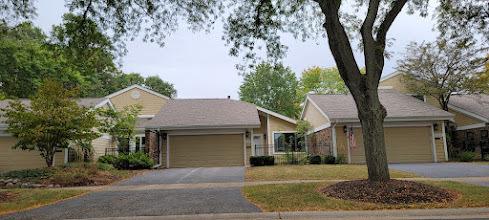 2088 Creekside Dr. #-, Wheaton, IL 60189