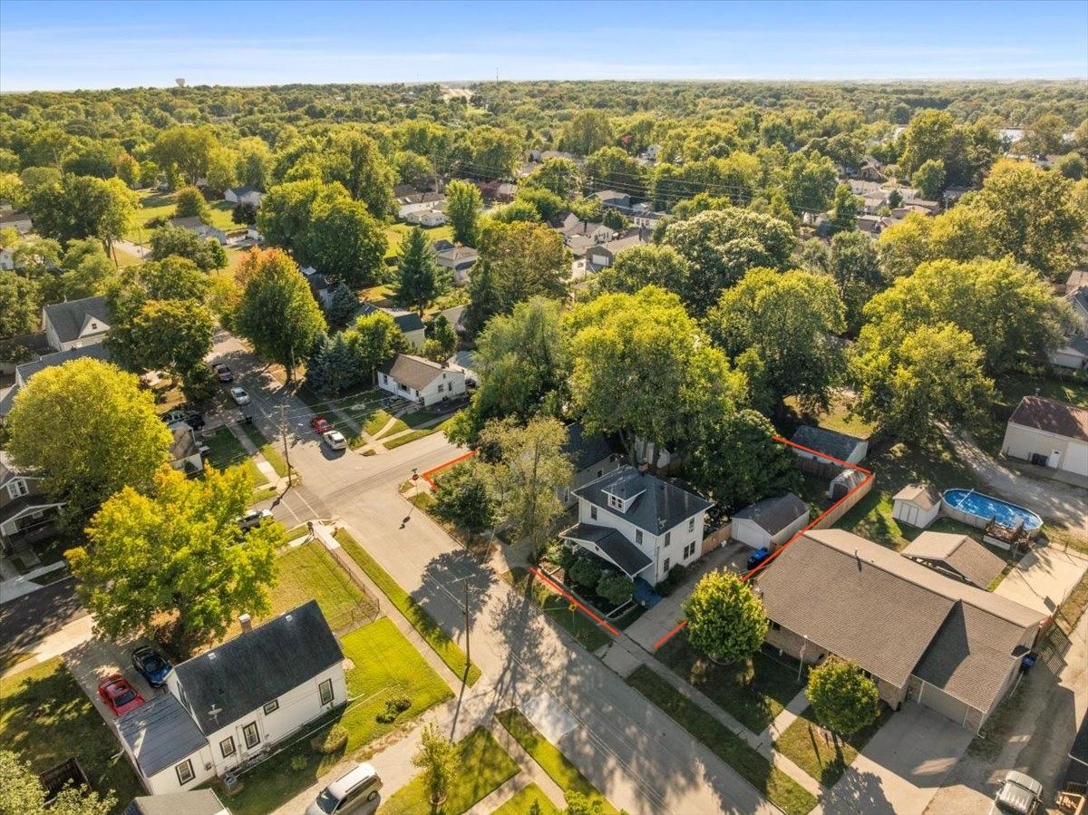 1219 Koch St., Bloomington, IL 61701
