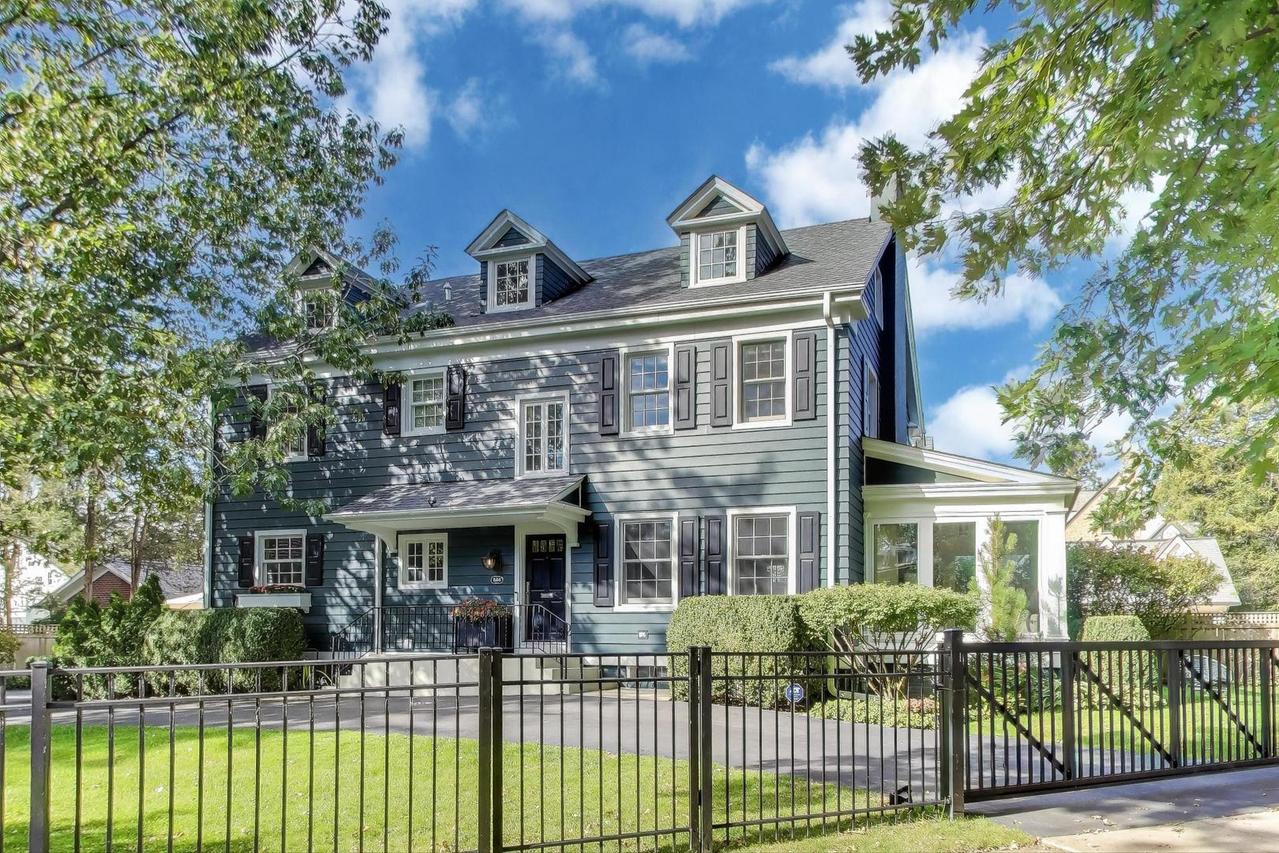 386 Fairview Ave., Winnetka, IL 60093