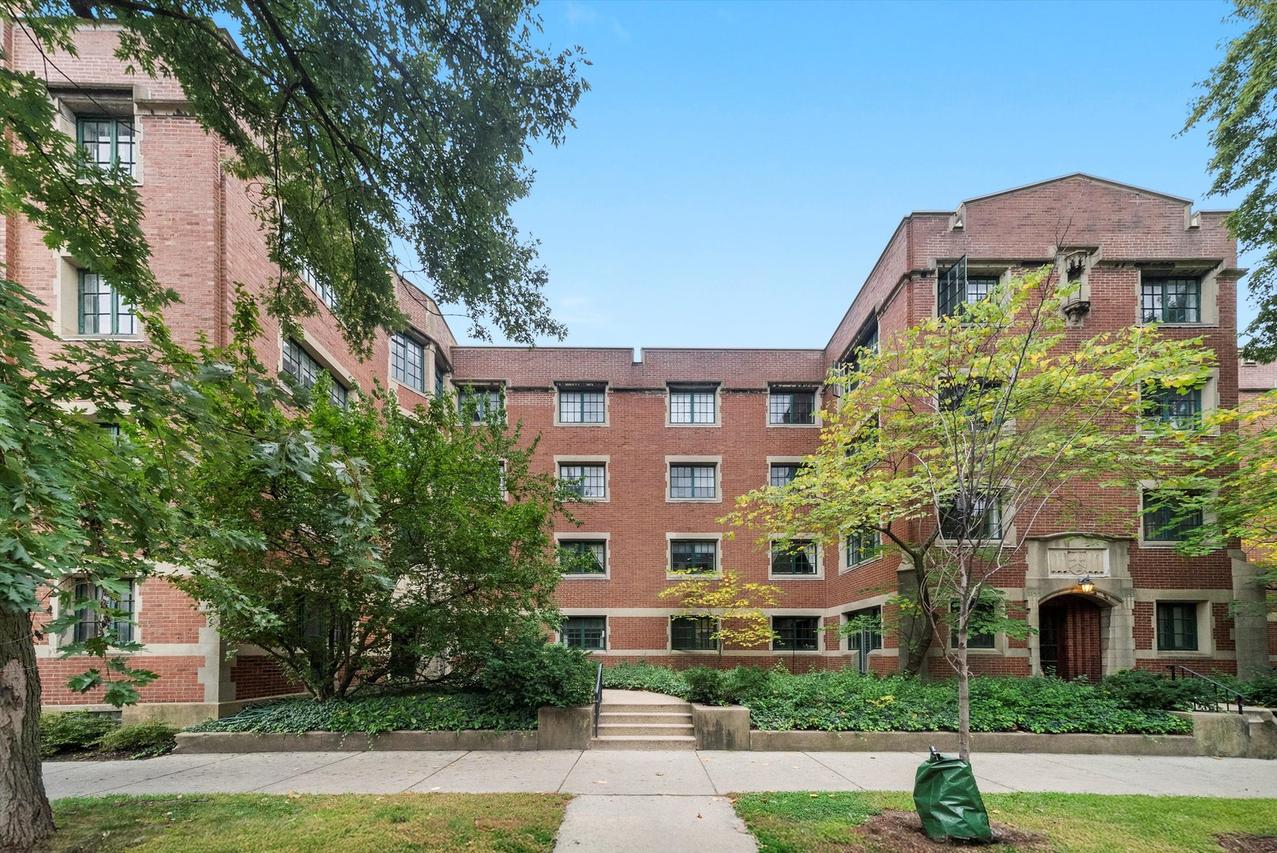 1157 E 56th St. #3, Chicago, IL 60637