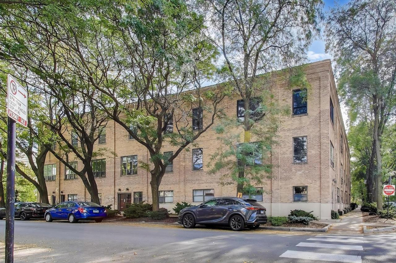 1323 W Belden Ave. #E1, Chicago, IL 60614