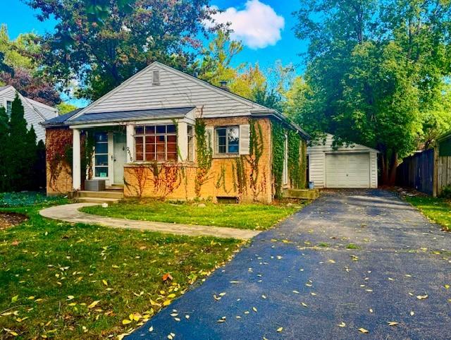 2416 Oak Ave., Northbrook, IL 60062