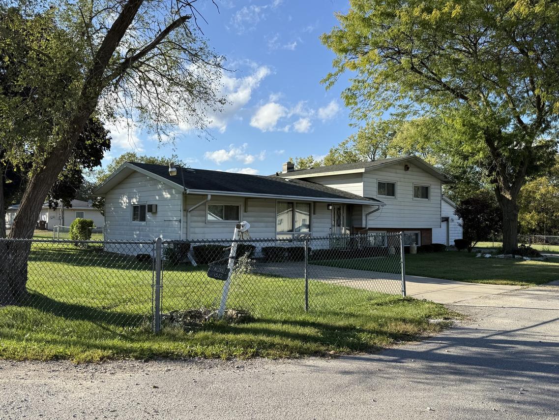 1522 Breen St., Joliet, IL 60436