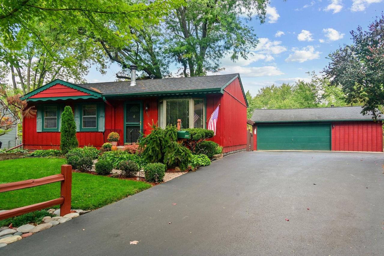 845 Osage Ter., Wauconda, IL 60084