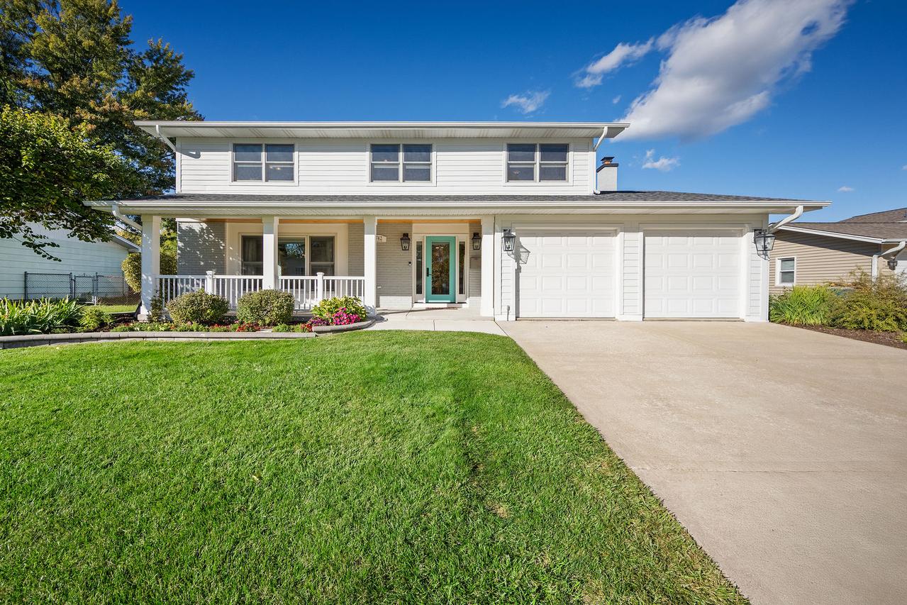742 Ridgeview St., Downers Grove, IL 60516
