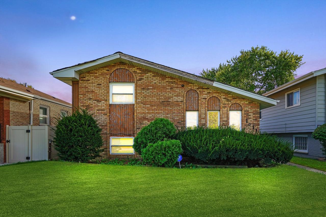 1011 E 142nd St., Dolton, IL 60419