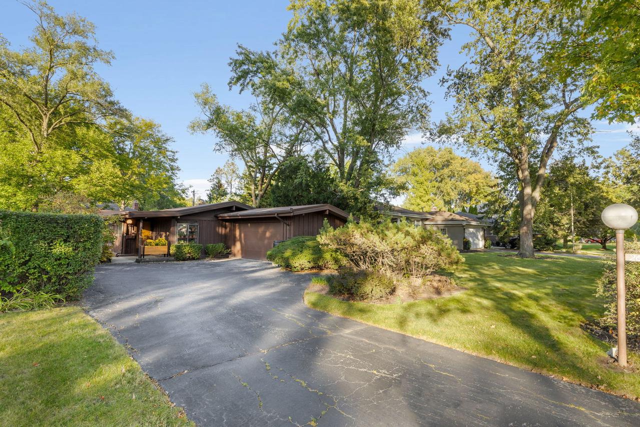 2626 Wilmette Ave., Wilmette, IL 60091