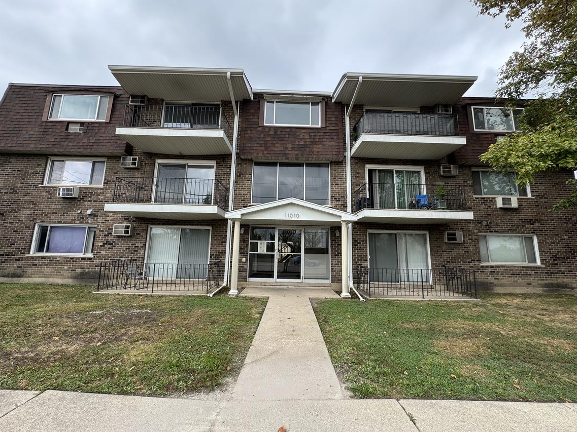 11010 Central Ave. #3a, Chicago Ridge, IL 60415