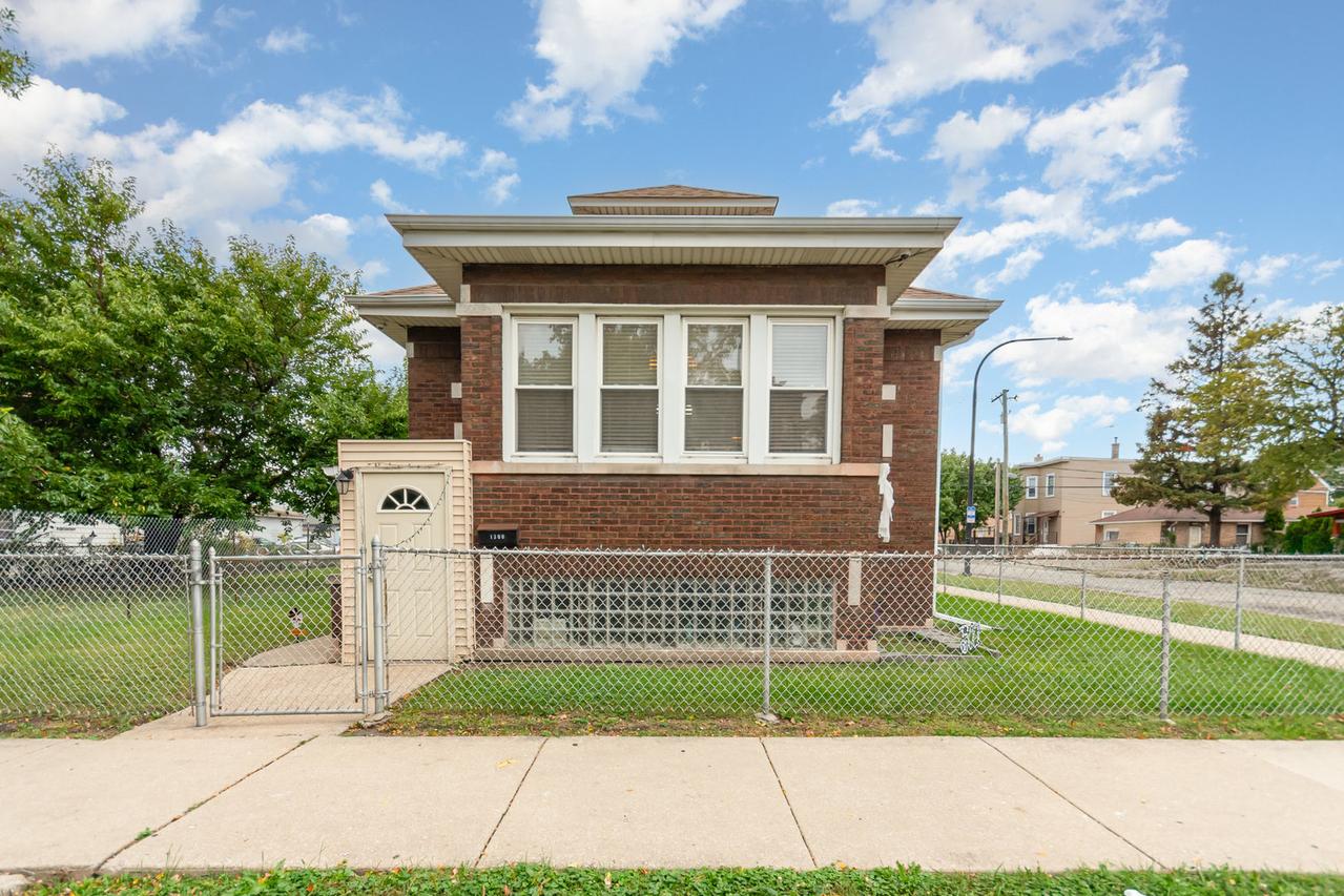 1300 S 49th Ave., Cicero, IL 60804