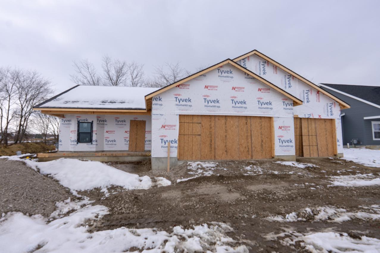 1917 S Stone Creek Blvd., Urbana, IL 61802