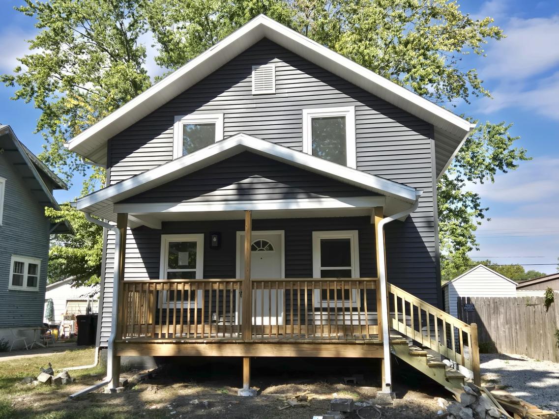 1012 W Vine St., Champaign, IL 61821