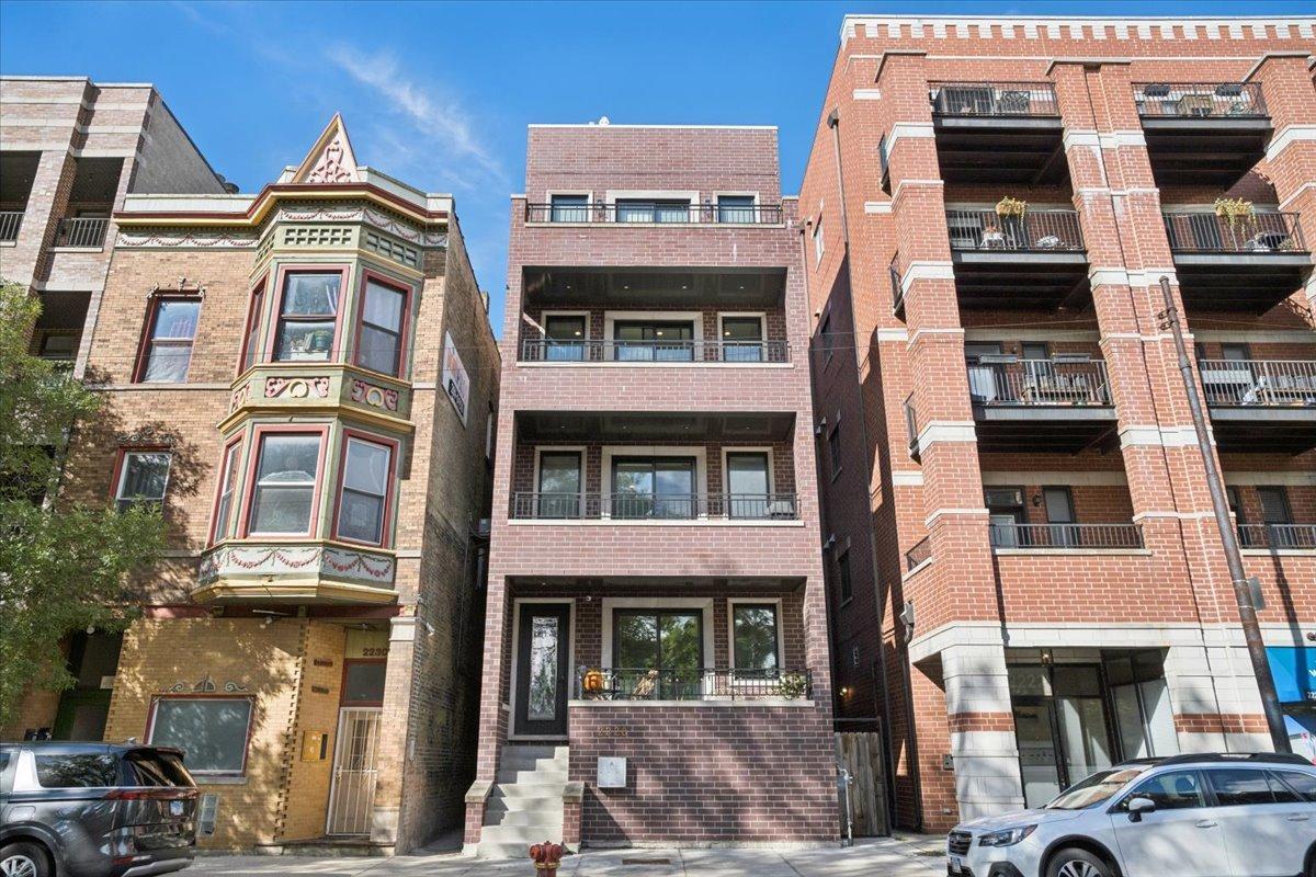 2228 W Belmont Ave. #2, Chicago, IL 60618