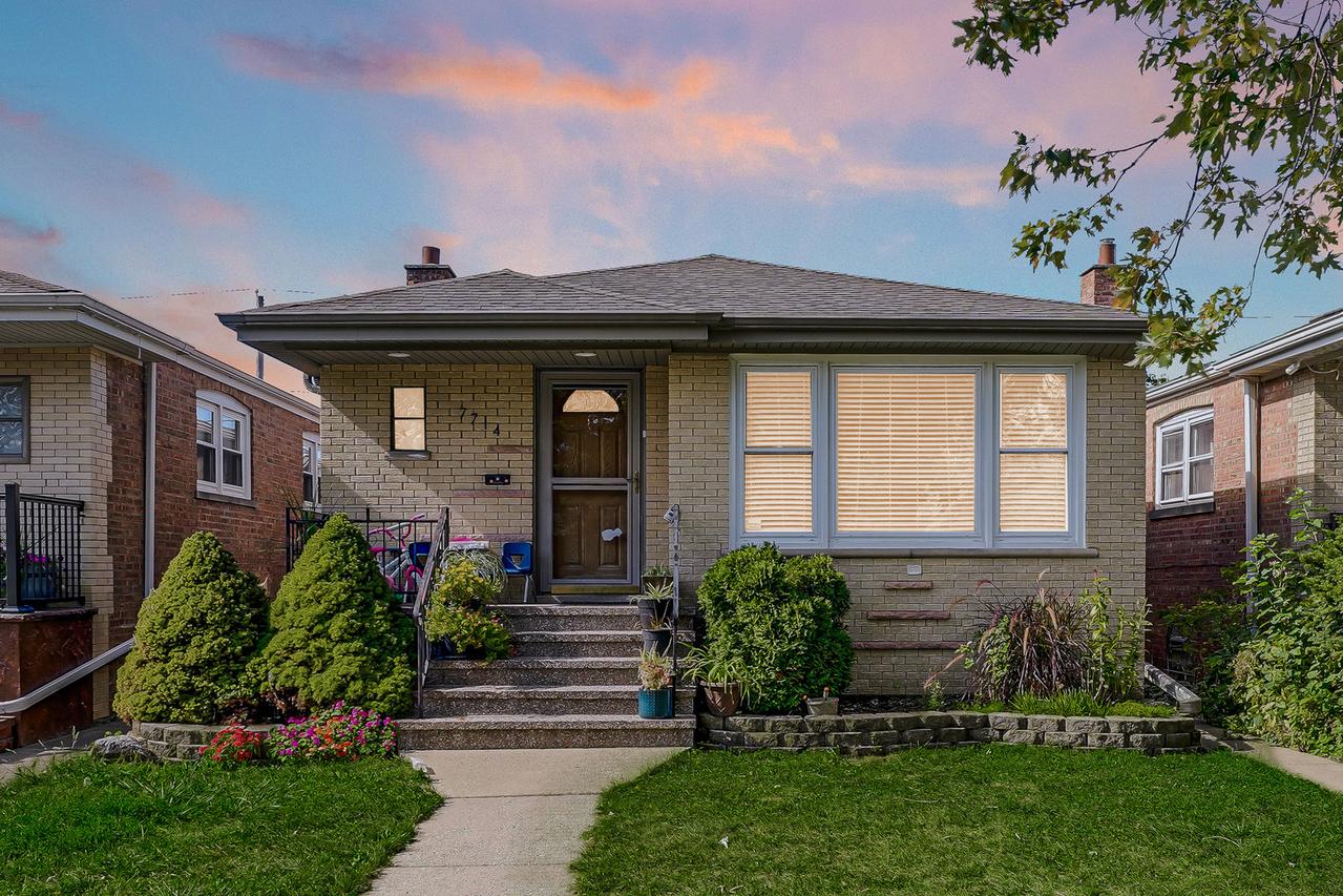 7714 Lavergne Ave., Burbank, IL 60459