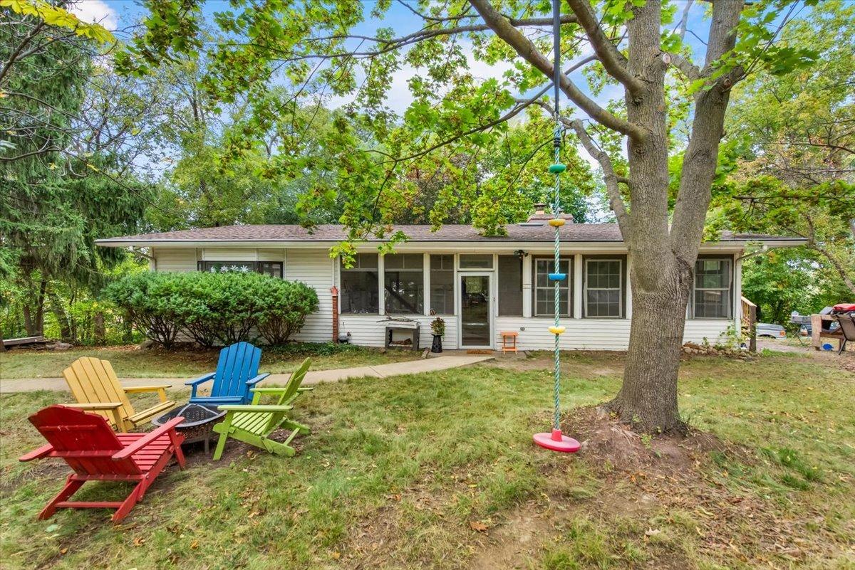 26 Glen Echo Rd., Elgin, IL 60120