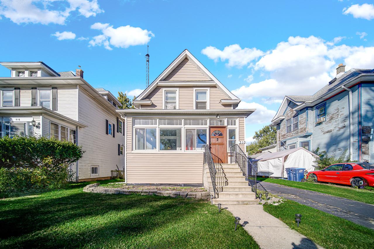 310 S 2nd Ave., Maywood, IL 60153