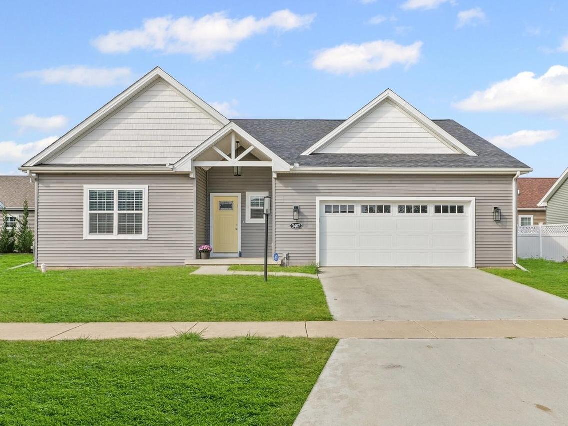 3407 Memory Ln., Urbana, IL 61802