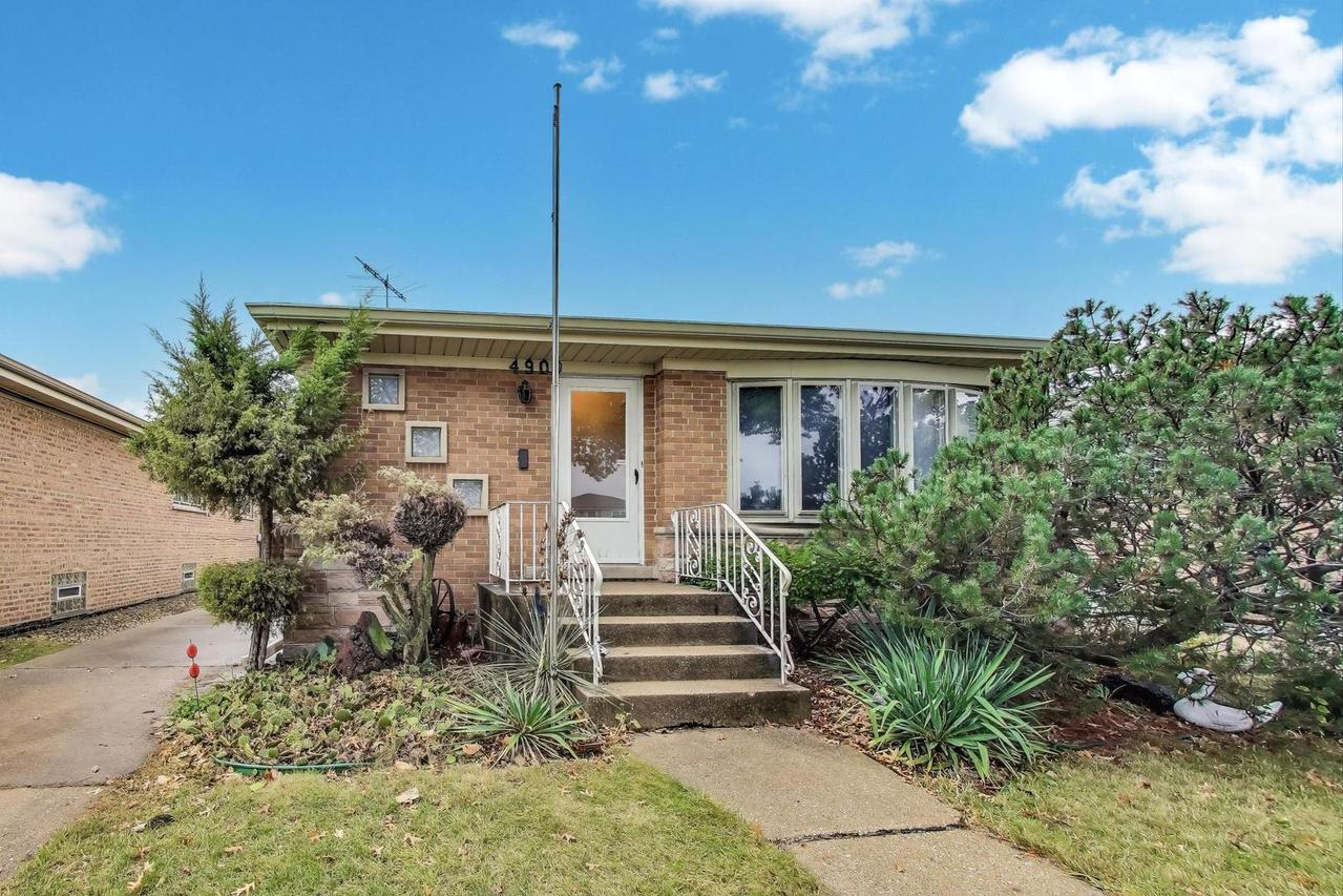 4900 N Ridgewood Ave., Norridge, IL 60706