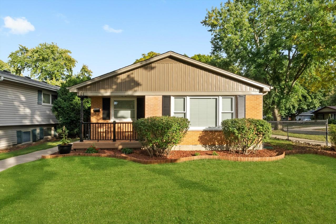 201 N Stewart Ave., Lombard, IL 60148
