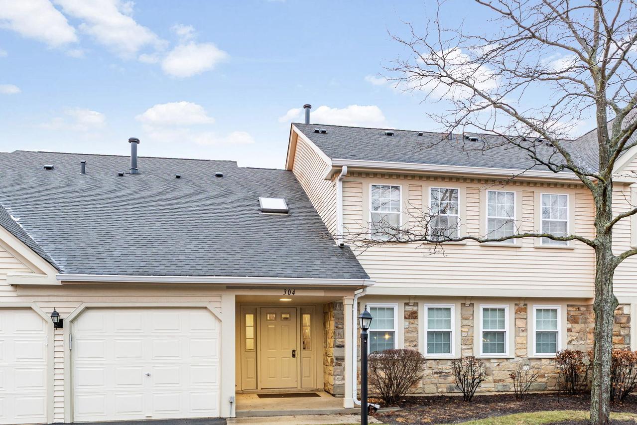 304 Glasgow Ln. #X1, Schaumburg, IL 60194