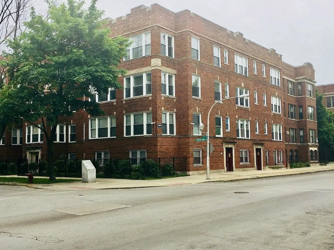 1725 E 67th St. #1F, Chicago, IL 60649