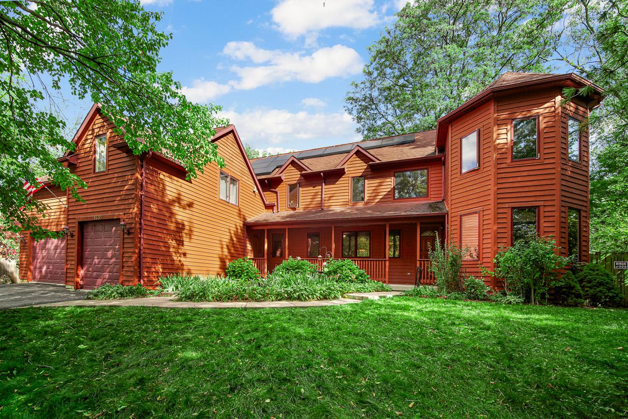 1535 N Elm St., Palatine, IL 60067