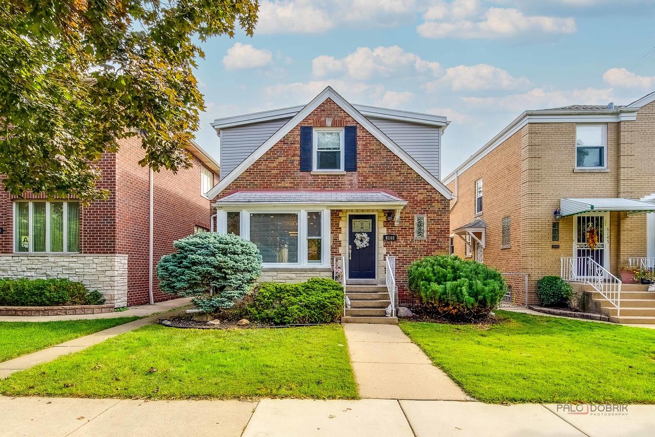 6149 N Karlov Ave., Chicago, IL 60646
