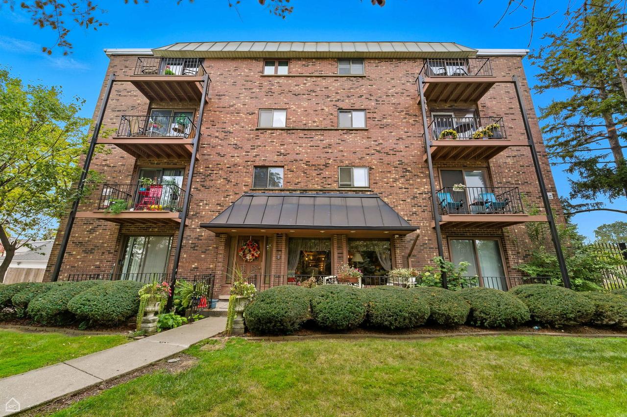 2218 N Newland Ave. #203, Chicago, IL 60707