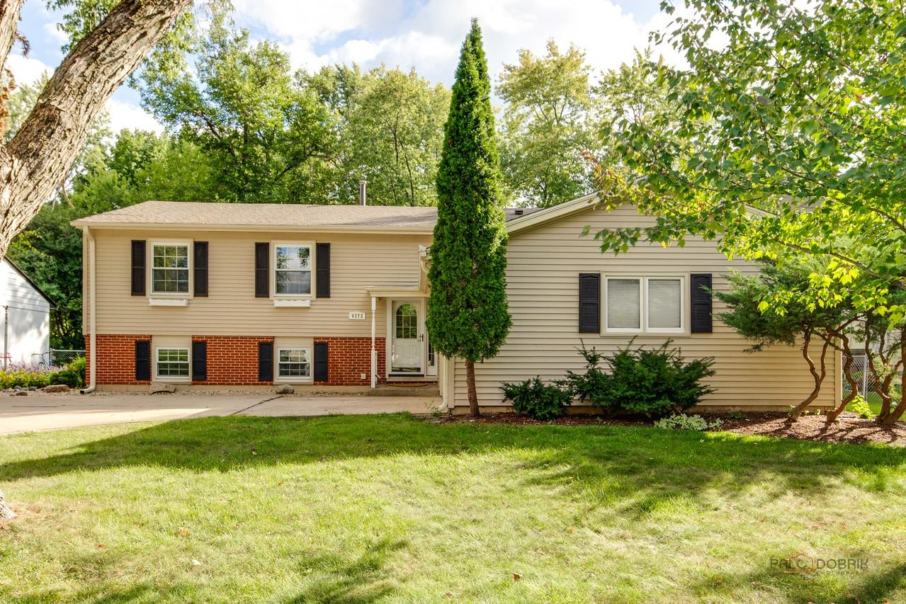 4373 Lincoln Ave., Rolling Meadows, IL 60008